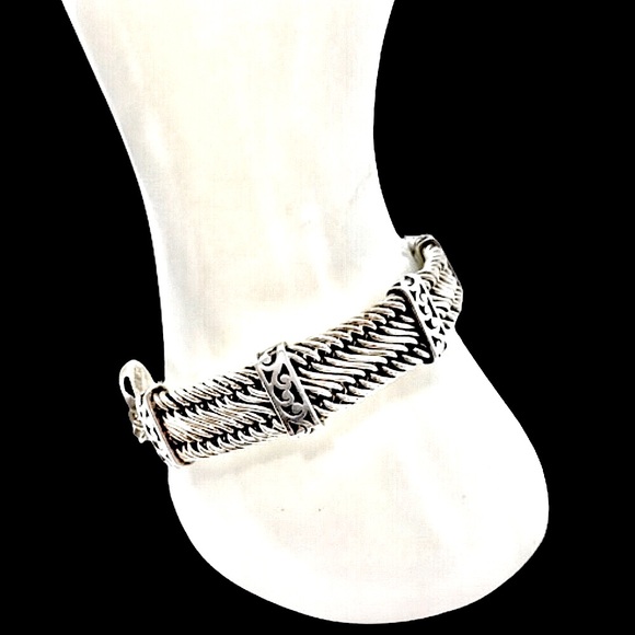 LOIS HILL Sterling Silver Woven Bracelet w Cut Out Stations & Lobster Claw Clasp - Picture 4 of 9